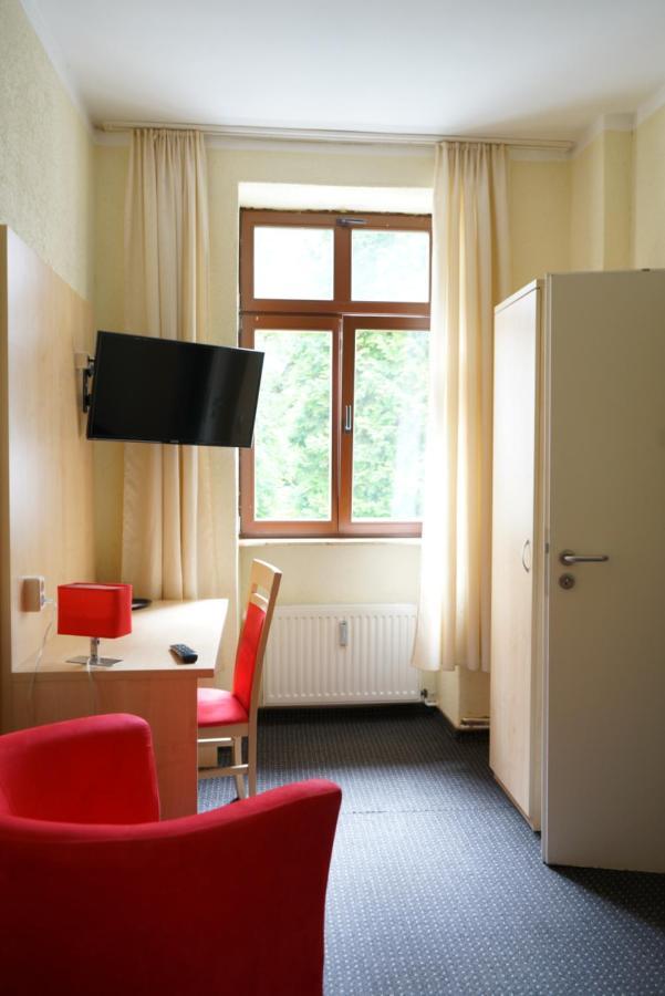 Gaestehaus Lisakowski Pension Am Brautwiesenpark Gorlitz Luaran gambar