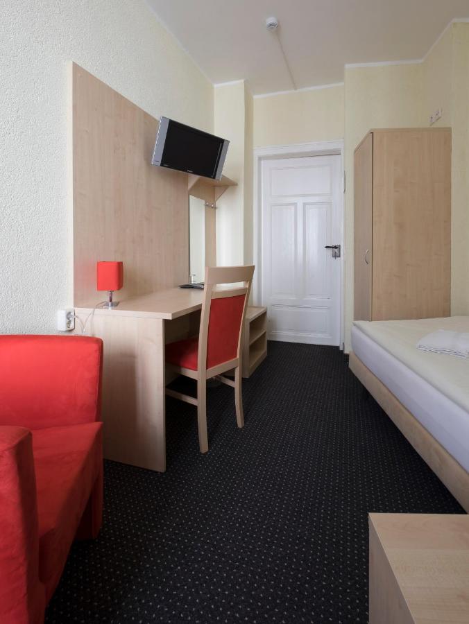Gaestehaus Lisakowski Pension Am Brautwiesenpark Gorlitz Luaran gambar